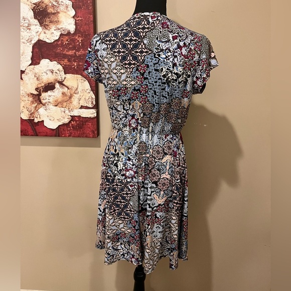 Chetta B Faux Wrap Dress, in Pastels & Jewel tones Size Medium - Picture 3 of 3
